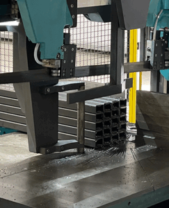 Sawing steel tube bundels